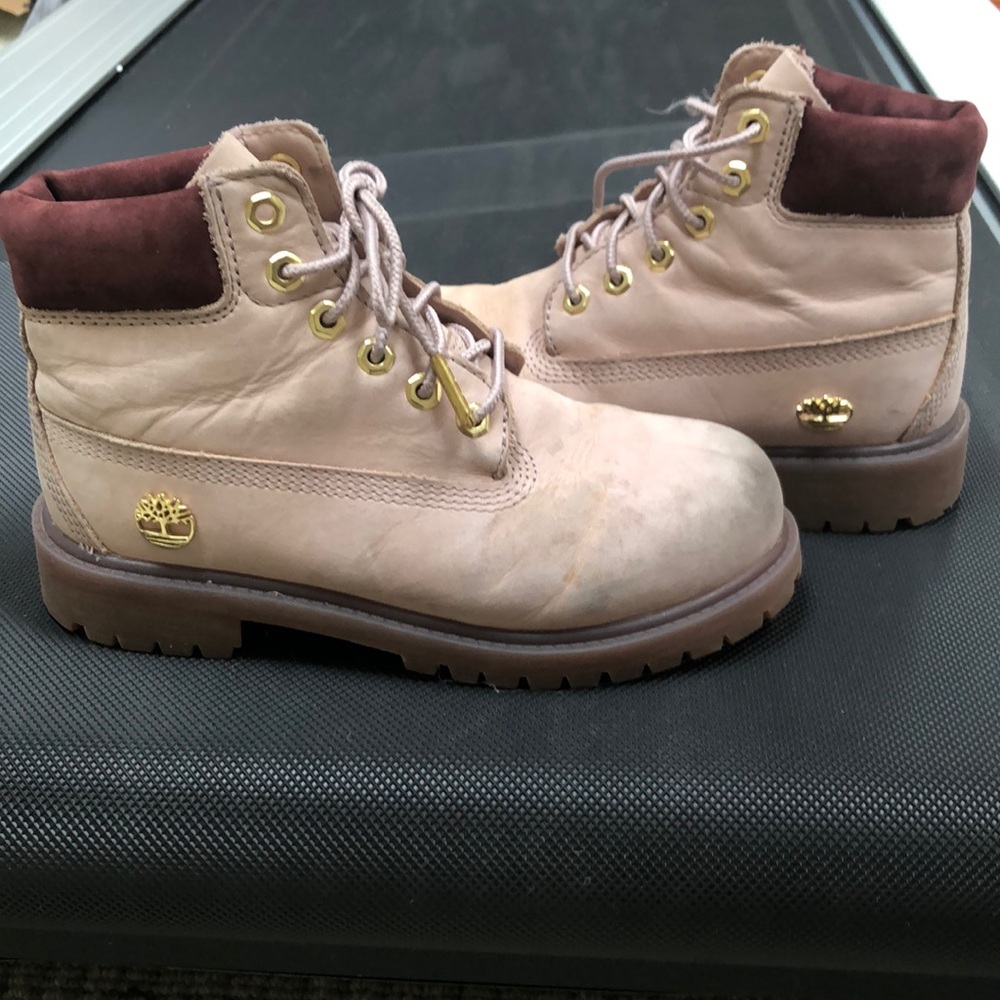 TIMBERLANDS BOOTIES